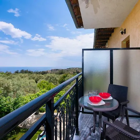 Maria * 阿斯特里斯